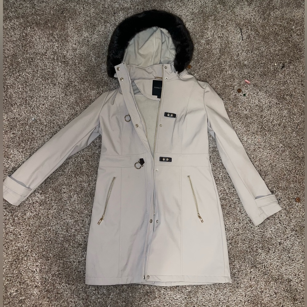 Ivanka Trump Coat Toggle Front Boucle Jacket Womens Size M Faux Fur Hood Oatmeal